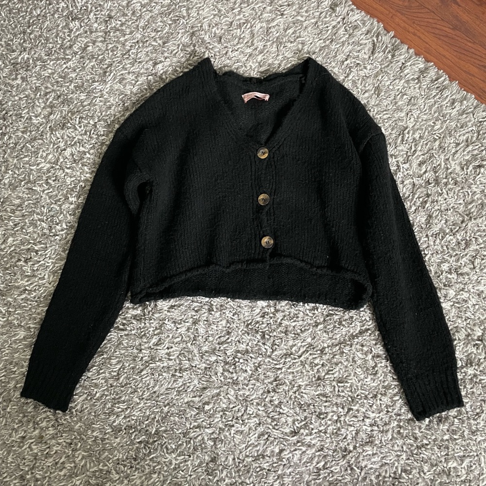 Black cropped sweater